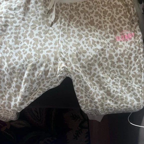 Old Navy Cream and Brown Leopard Print Pants - Picture 2 of 7